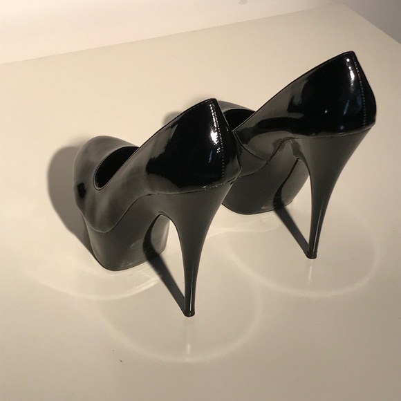 Fahrenheit Platform Stiletto Pump - Picture 4 of 8